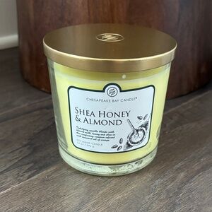 Chesapeake Bay Shea Honey & Almond Candle, 3 wick,soy blend,coconut milk,vanilla